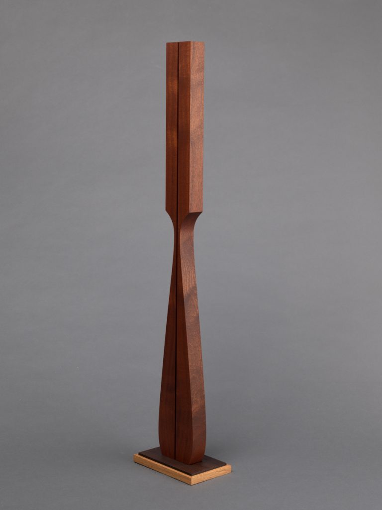 Sapele Mahogany
32"